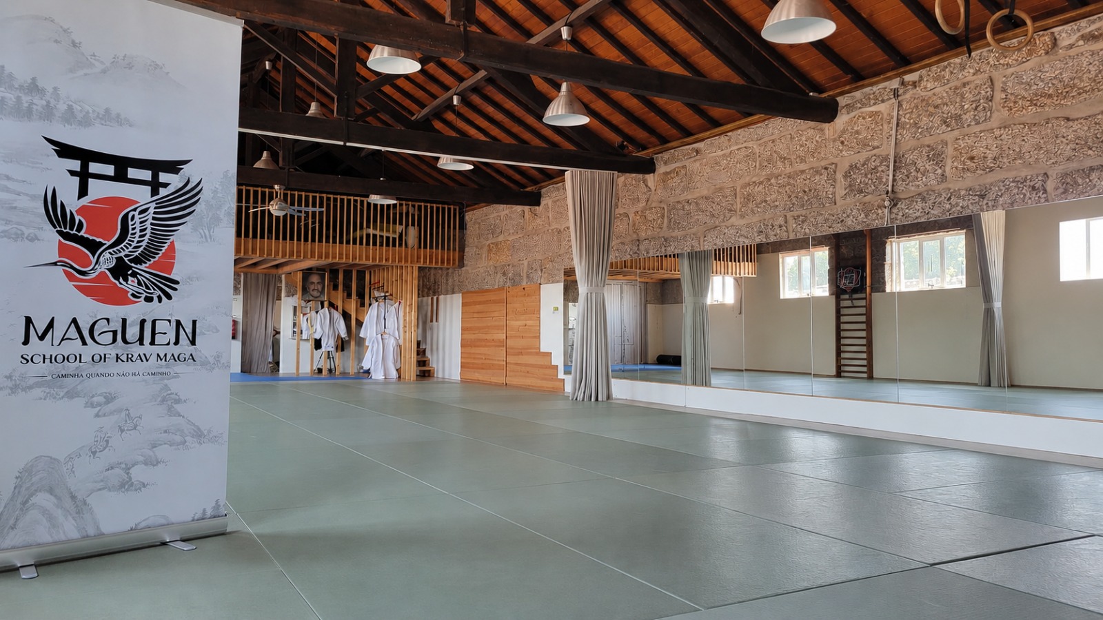 Dojo A Fábrica preparado para treino de Krav Maga